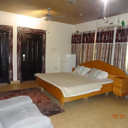 Nordik Palace Bed & Breakfast Tema Buitenkant foto
