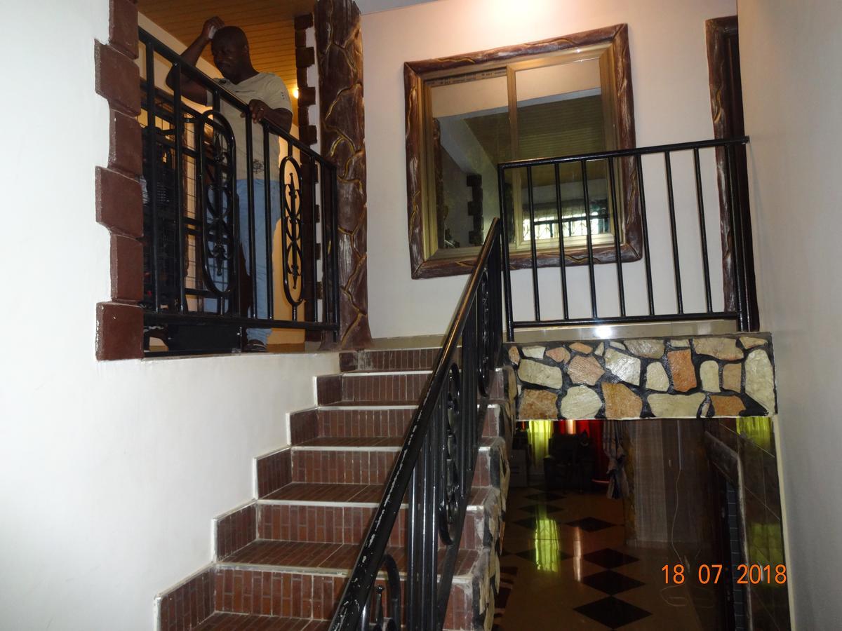Nordik Palace Bed & Breakfast Tema Buitenkant foto